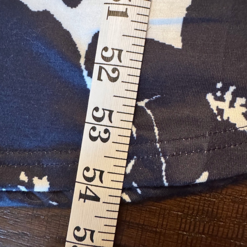 Floral Navy and White V-Neck Dress - Picture 4 of 5